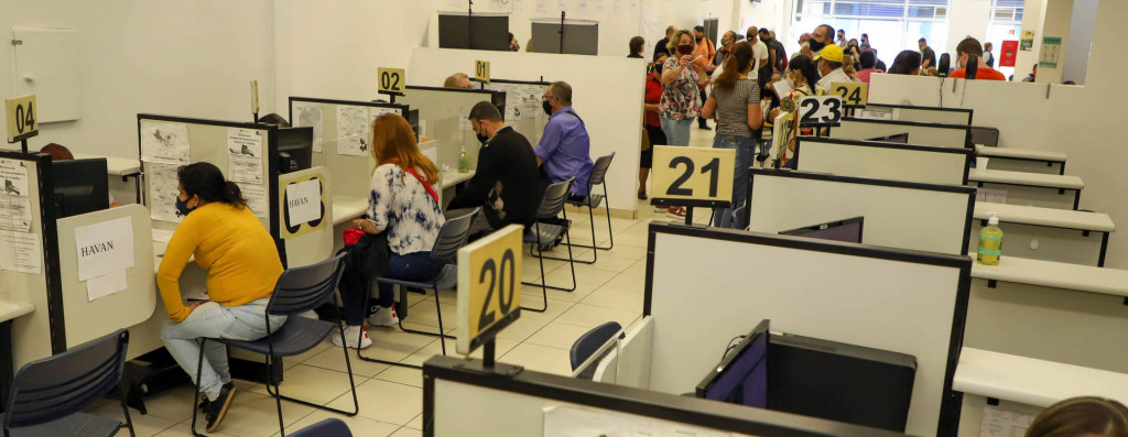 Agências do Trabalhador ofertam 3.785 vagas de emprego no Paraná